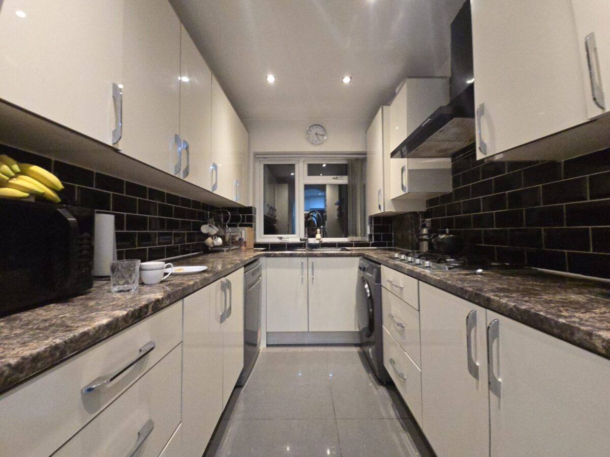 Wimborne Avenue, Hayes, UB4