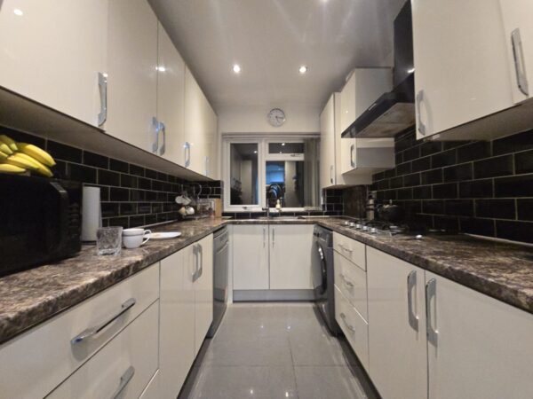 Wimborne Avenue, Hayes, UB4