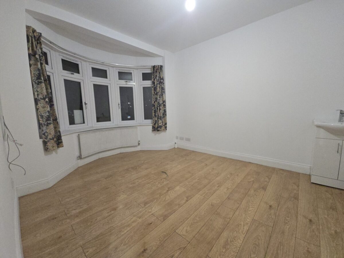 Uxbridge Road, Southall, UB1