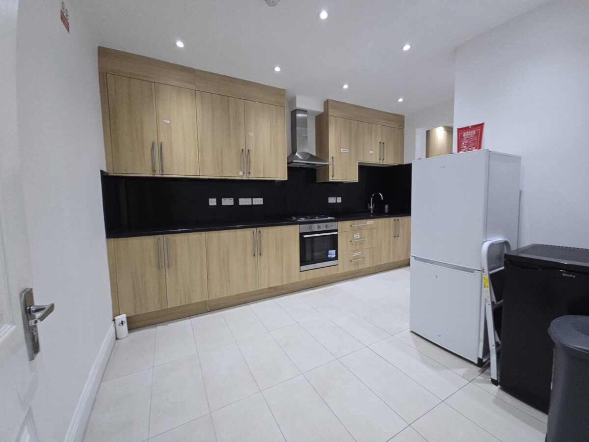 Uxbridge Road, Southall, UB1