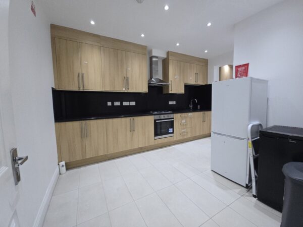 Uxbridge Road, Southall, UB1