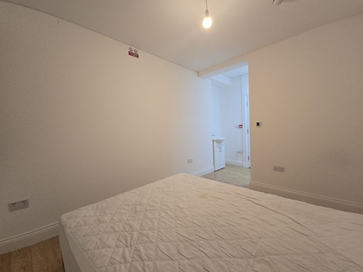 Uxbridge Road, Southall, UB1