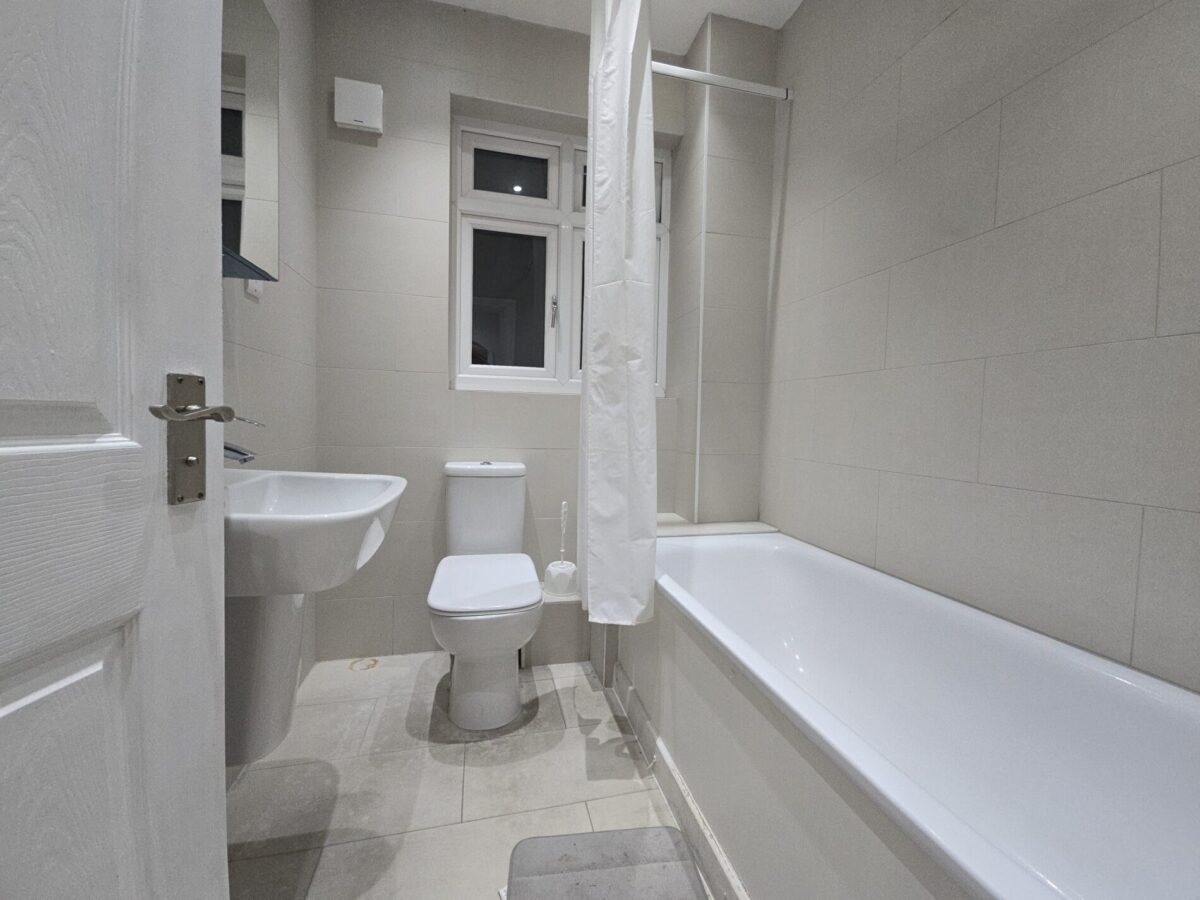 Uxbridge Road, Southall, UB1