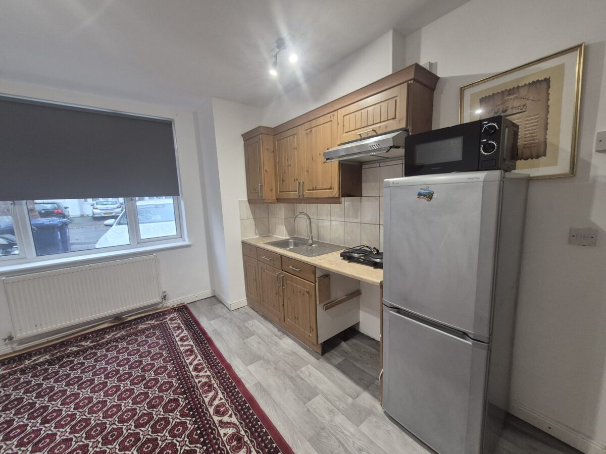 Wesley Avenue, London, Ealing, NW10