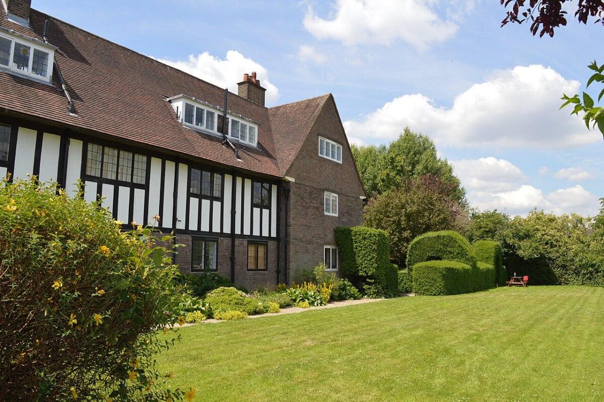 Waterlow Court, Heath Close, NW1, London