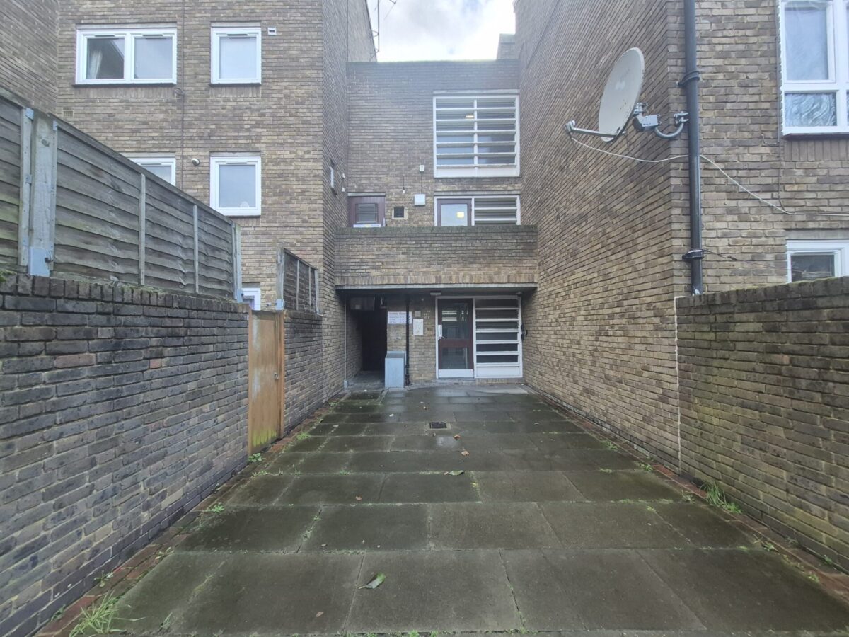 Crefeld Close, London, W6