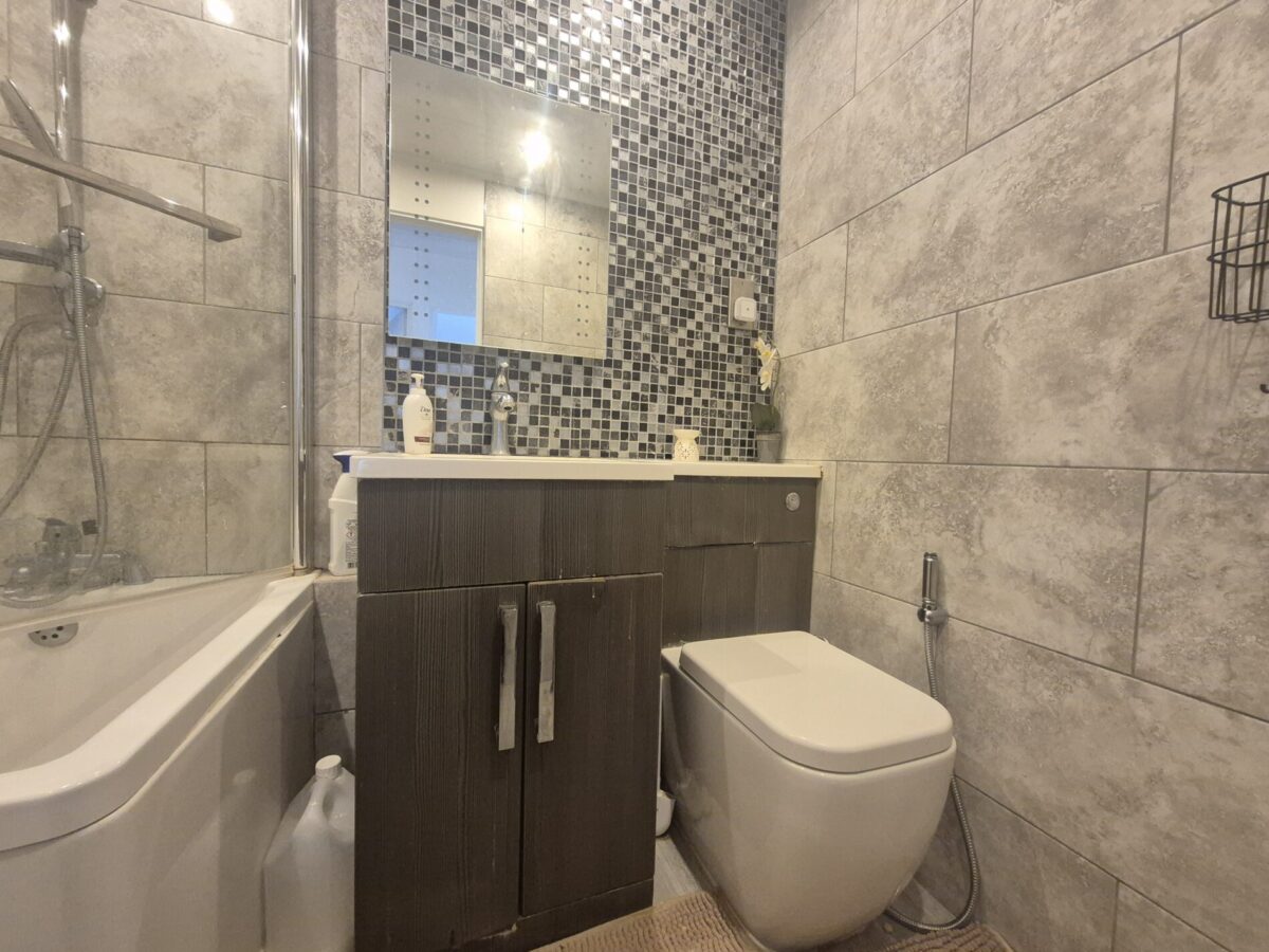 Crefeld Close, London, W6