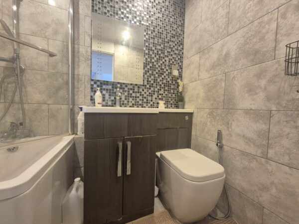 Crefeld Close, London, W6