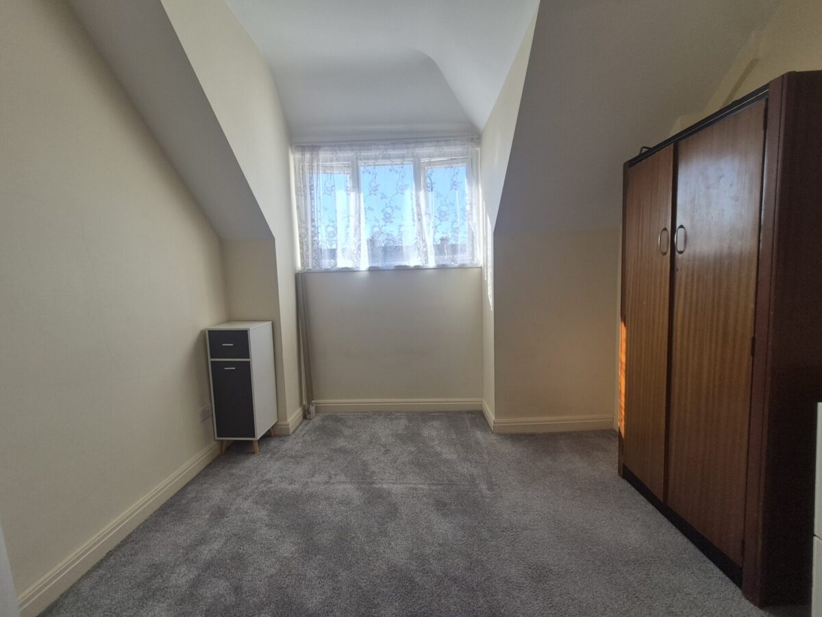 Clifford Avenue, London, SW14