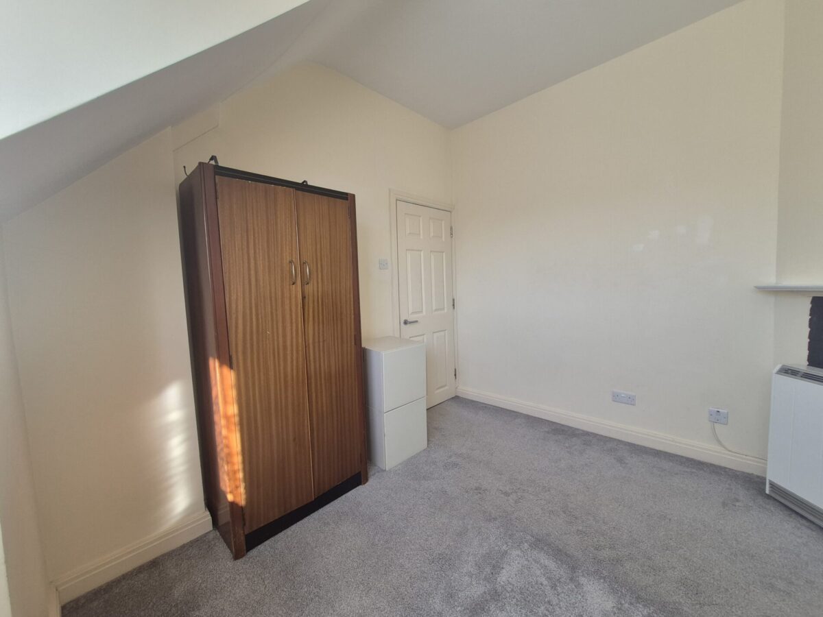 Clifford Avenue, London, SW14