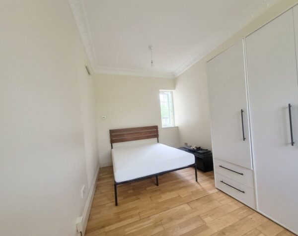 Gunnersbury Avenue, W5