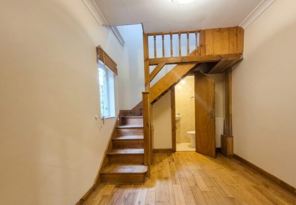 Gunnersbury Avenue, W5