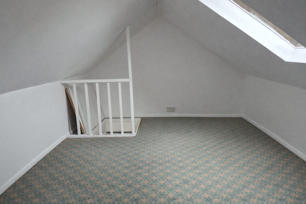 Lynmouth Gardens, Perivale, UB6