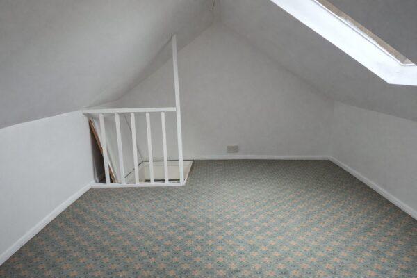 Lynmouth Gardens, Perivale, UB6