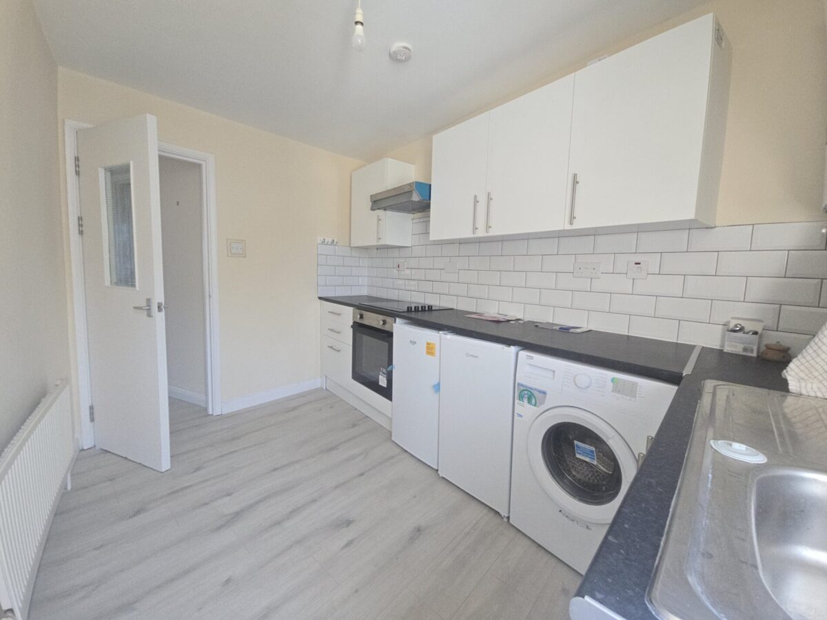 High Road, Willsden, NW10