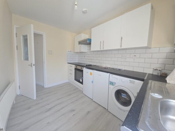High Road, Willsden, NW10