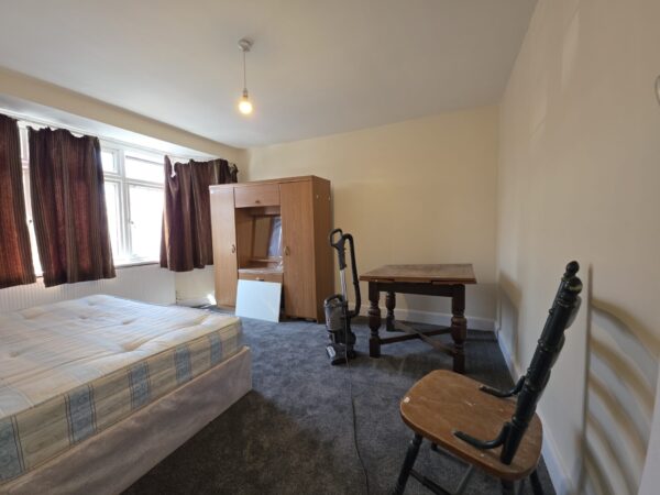 Dene Avenue, Hounslow