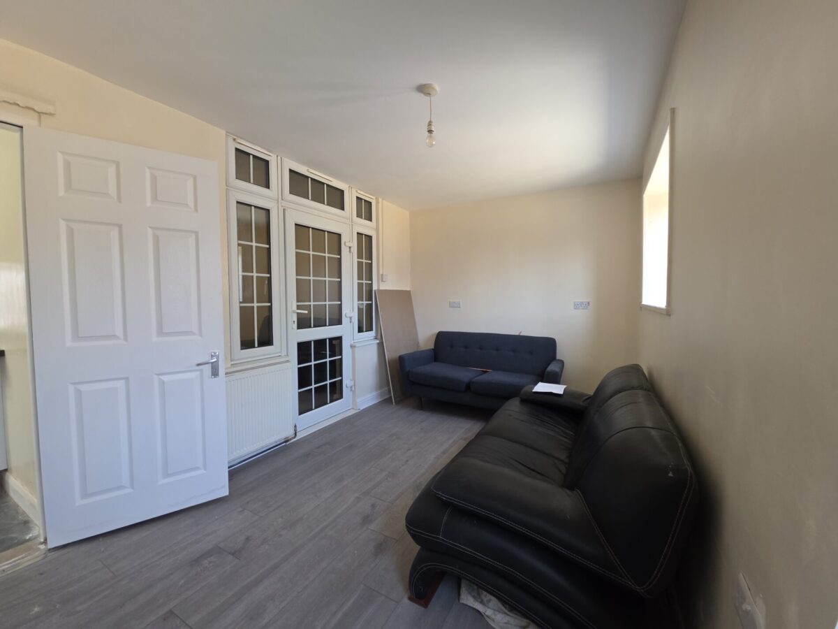 Dene Avenue, Hounslow