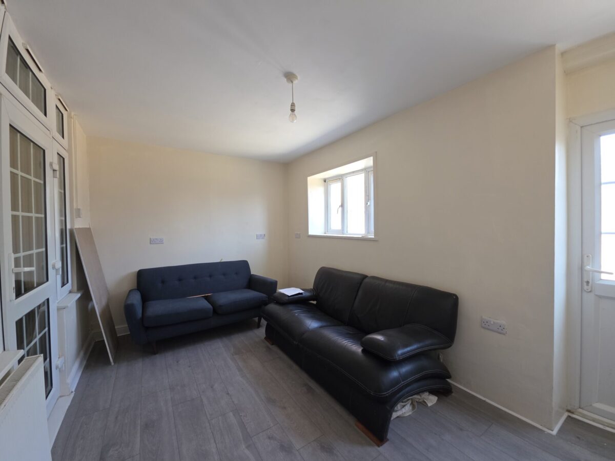 Dene Avenue, Hounslow