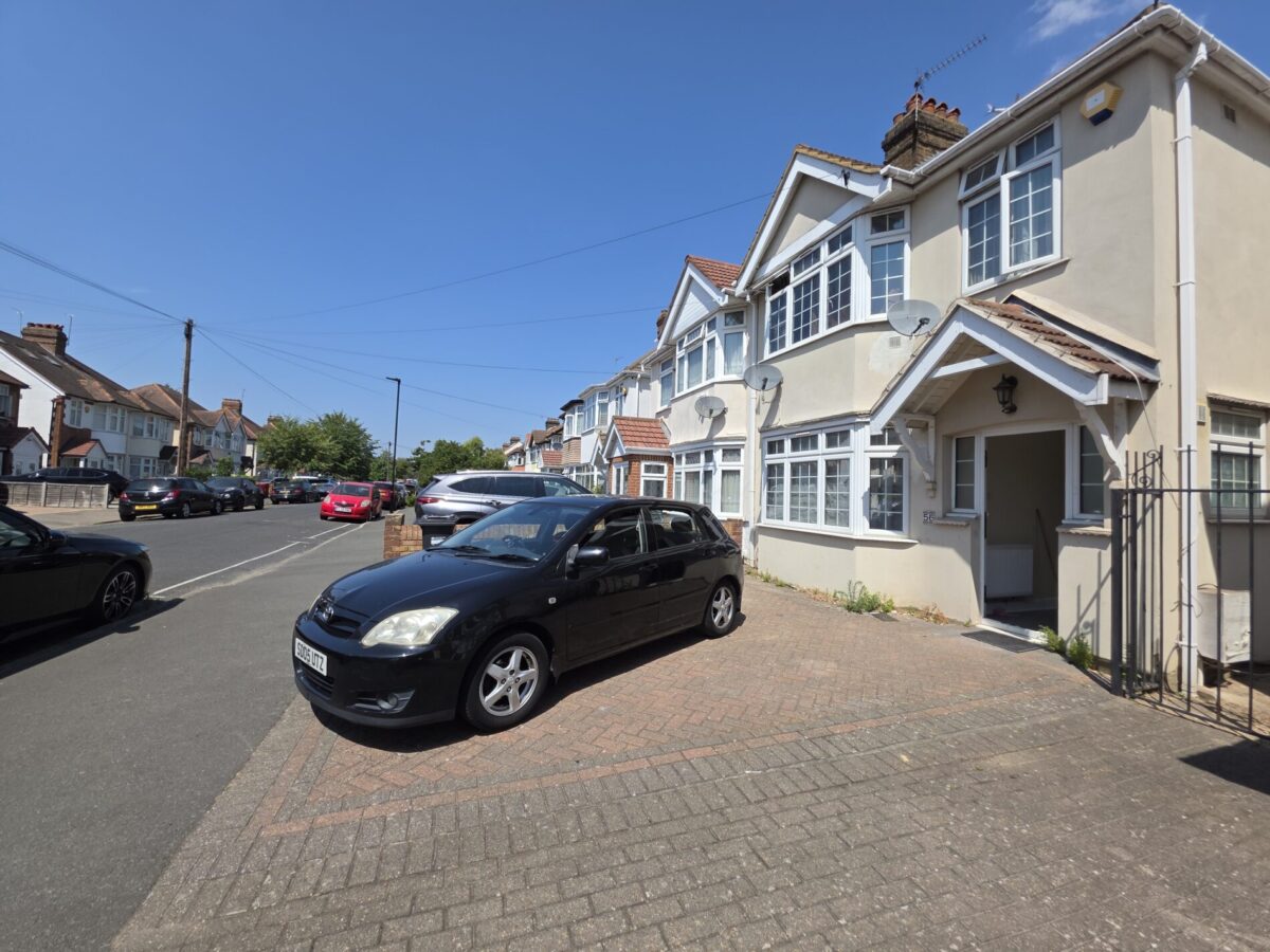 Dene Avenue, Hounslow