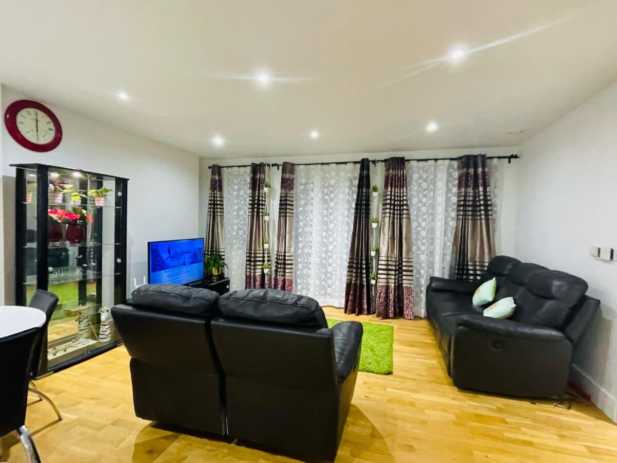 Topaz Apartments, Hounslow High Street, TW3