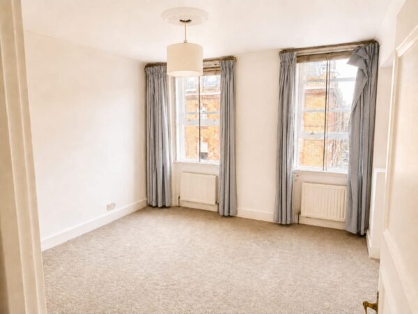 Nevern Square, SW5