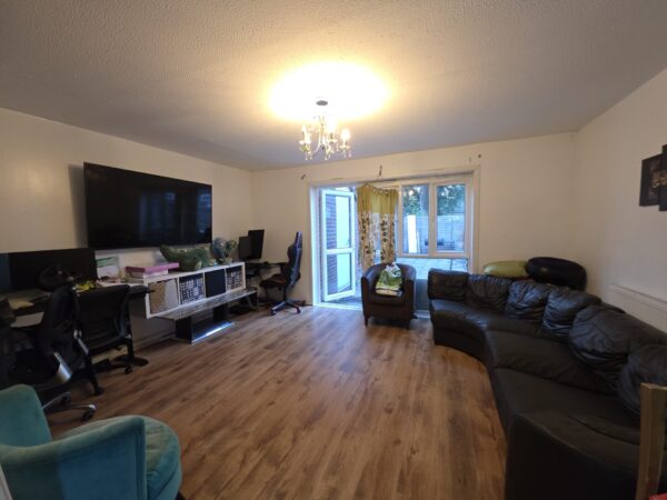Swinfield Close, Feltham, TW13