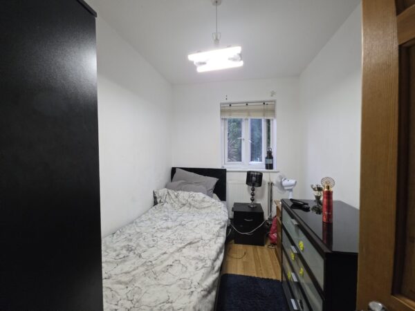 Swinfield Close, Feltham, TW13