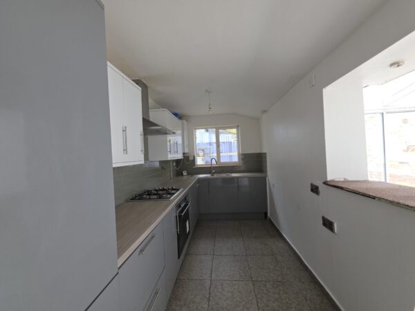 Stratford Road, Wolverton, MK12
